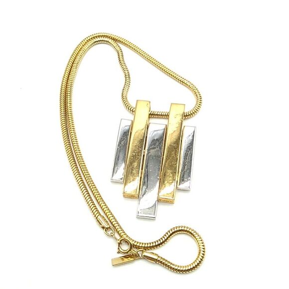 Vintage Avon 1976 Geometric Pendant Necklace Two Tone Gold Silver Signed - Picture 5 of 8